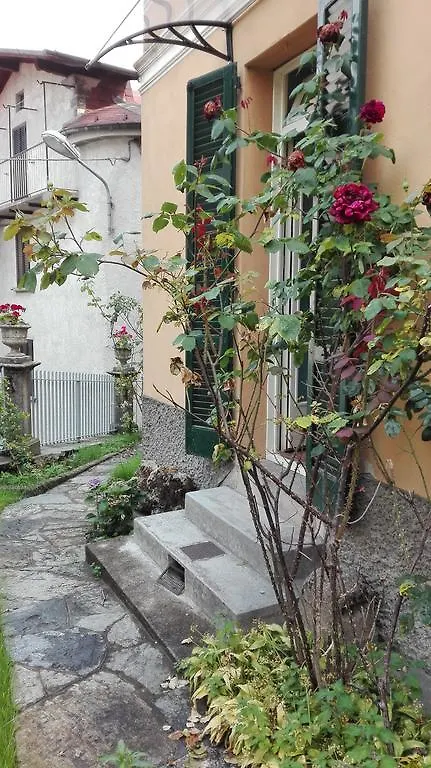 Villa Residenza Se son Rose Schignano  0*, Schignano (Como) Italia